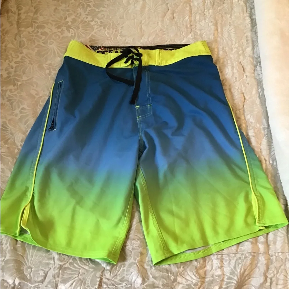 Us Apparel ocean stretch 32 board shorts blue green bright nice on board…
